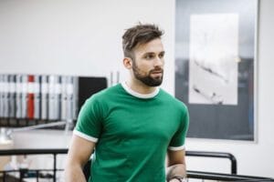 t-shirt med kant i kontrast farve t-shirt med kant i kontrast farve