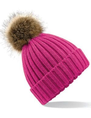 Pink strikhue med kvast