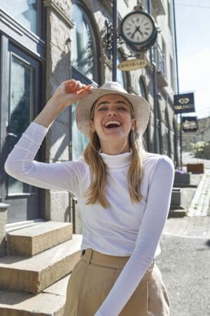 hvid rullekrave bluse til dame hvid rullekrave bluse til dame