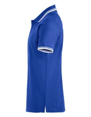 Royalblå poloshirt set fra siden Royalblå poloshirt set fra siden